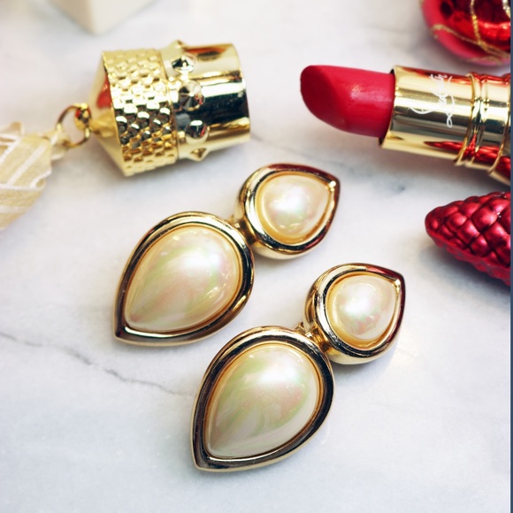 Christian Dior Pearl Cabochon Clip-On Earrings with Gold Plating *Signed* - Picture 12 of 16